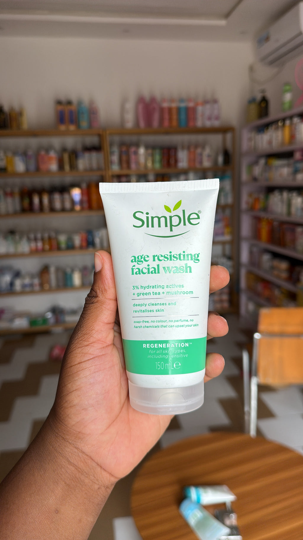 SIMPLE Gel nettoyant facial wash visage