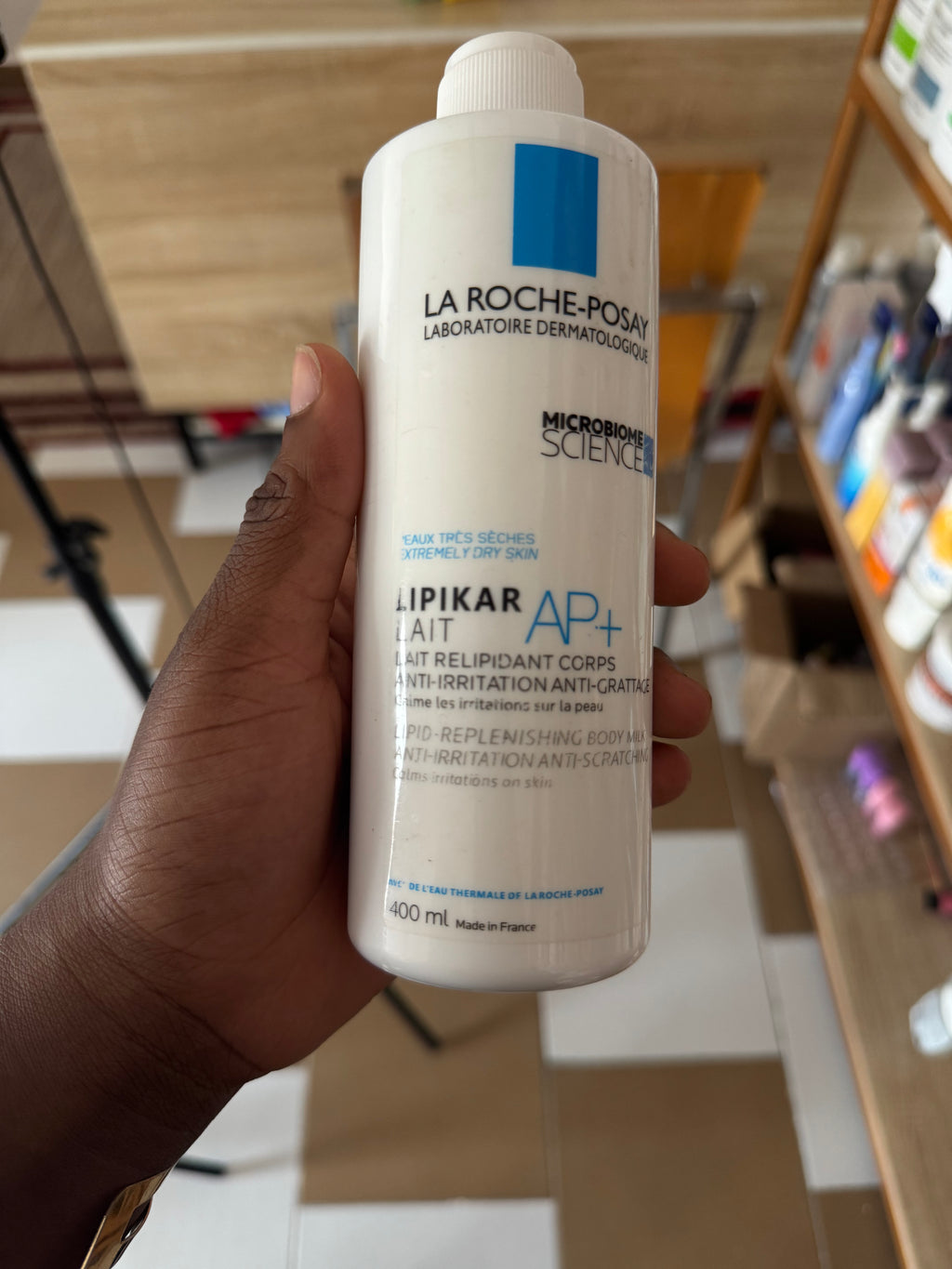 LAROCHEPOSAY LIPIKAR AP+ microbiome