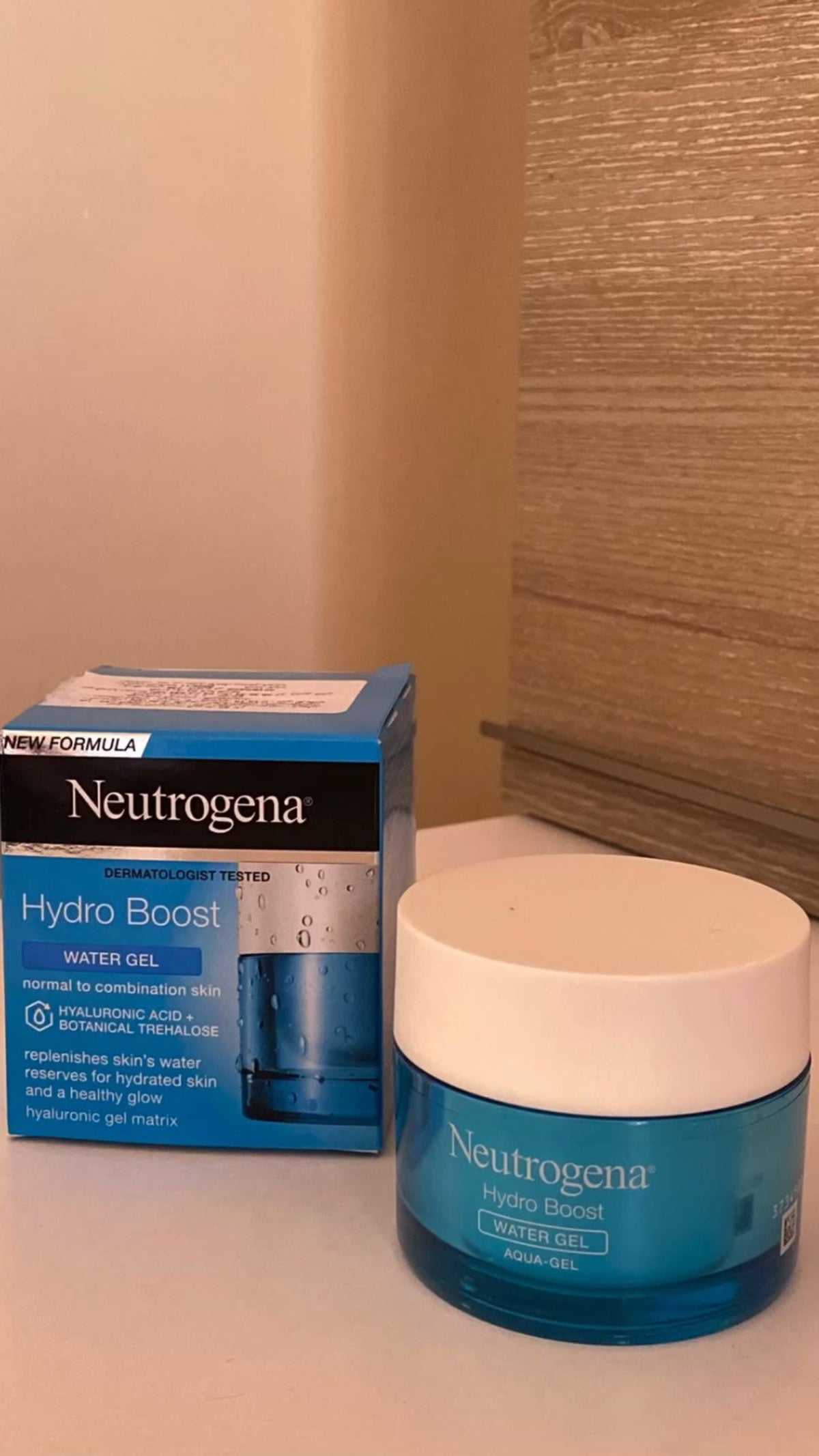 NEUTROGENA HYDRO BOOST CREAM
